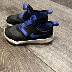 Toddler nike size 10 flex runner sneakers